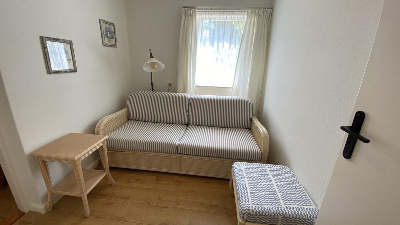 Knusse zithoek in VZ1007 Vakantiebungalow, Oostkapelle, Walcheren, Zeeland.