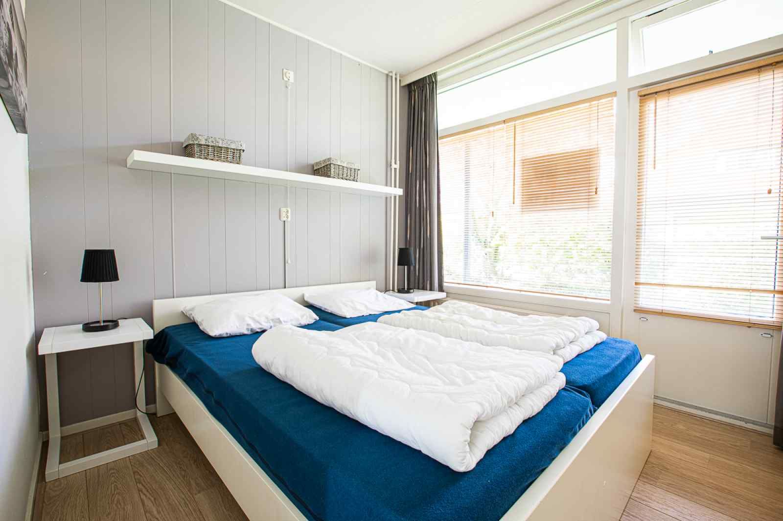 Moderne Dusche im Ferienhaus ZE069 in Oostkapelle, Walcheren, ideal zur Erfrischung.