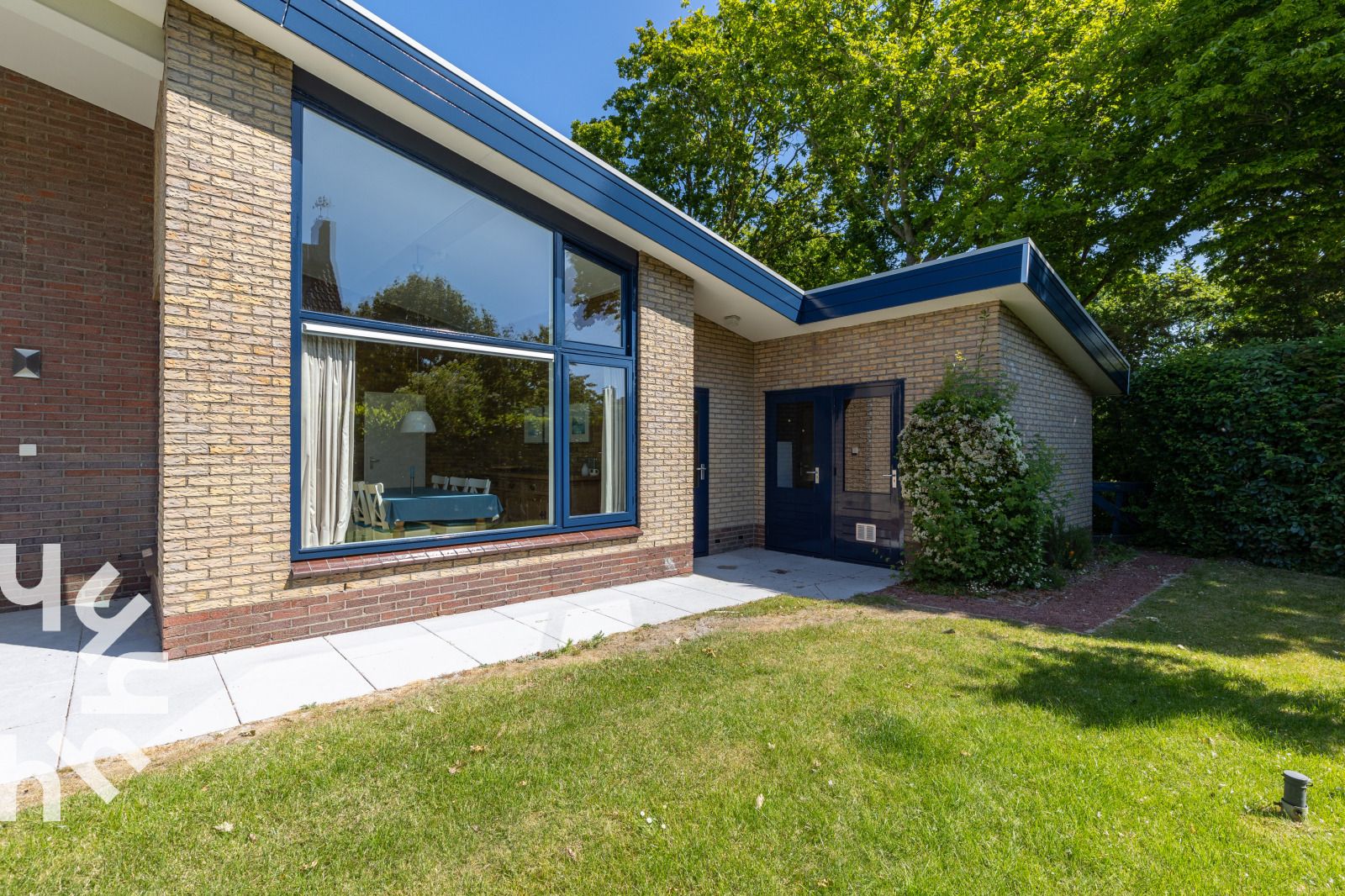 Geraeumige Halle des Ferienhauses ZE624 in Oostkapelle, Walcheren, Zeeland.