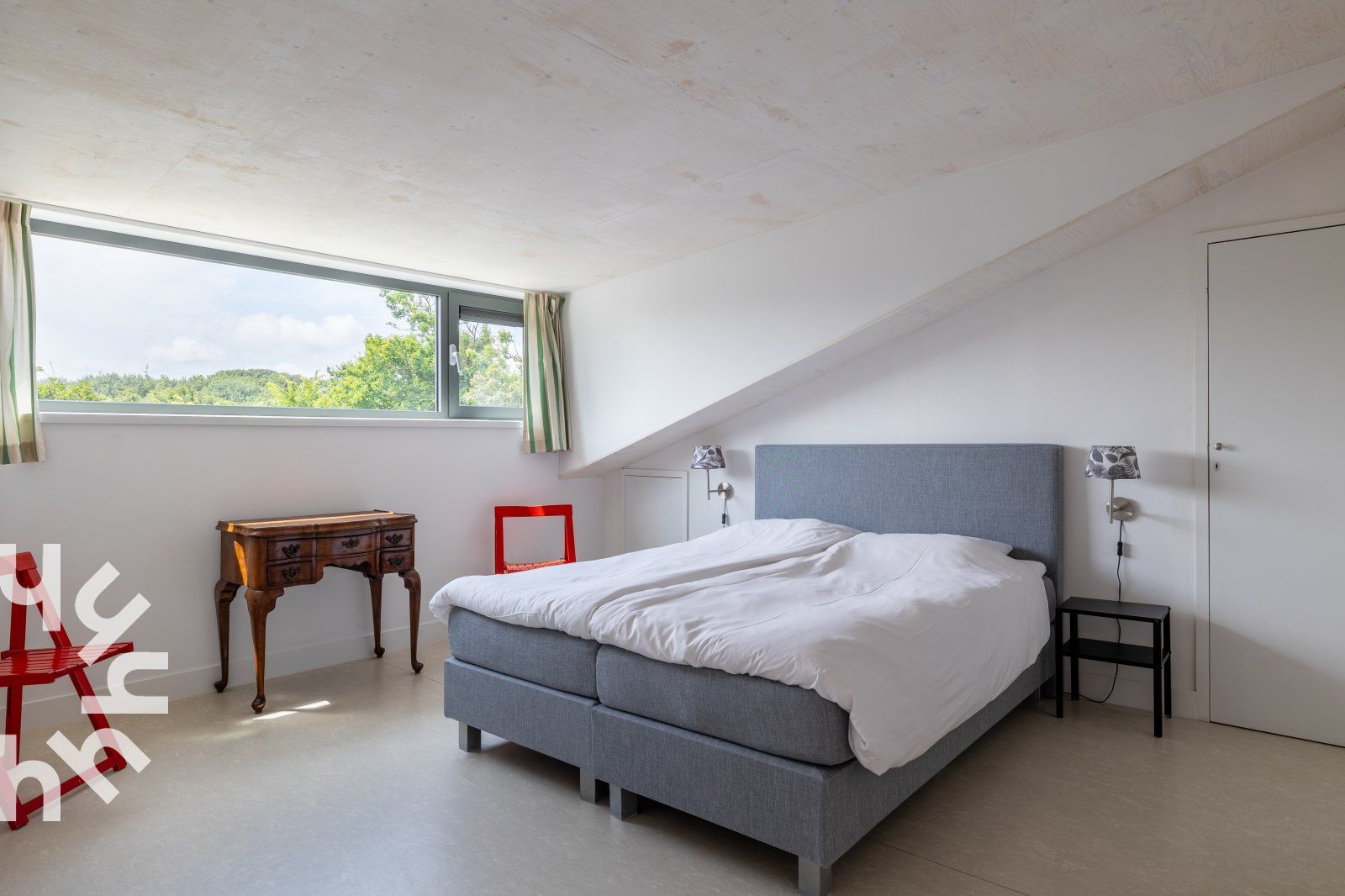 Open keuken in vakantiehuis ZE263, Westkapelle met moderne apparatuur.