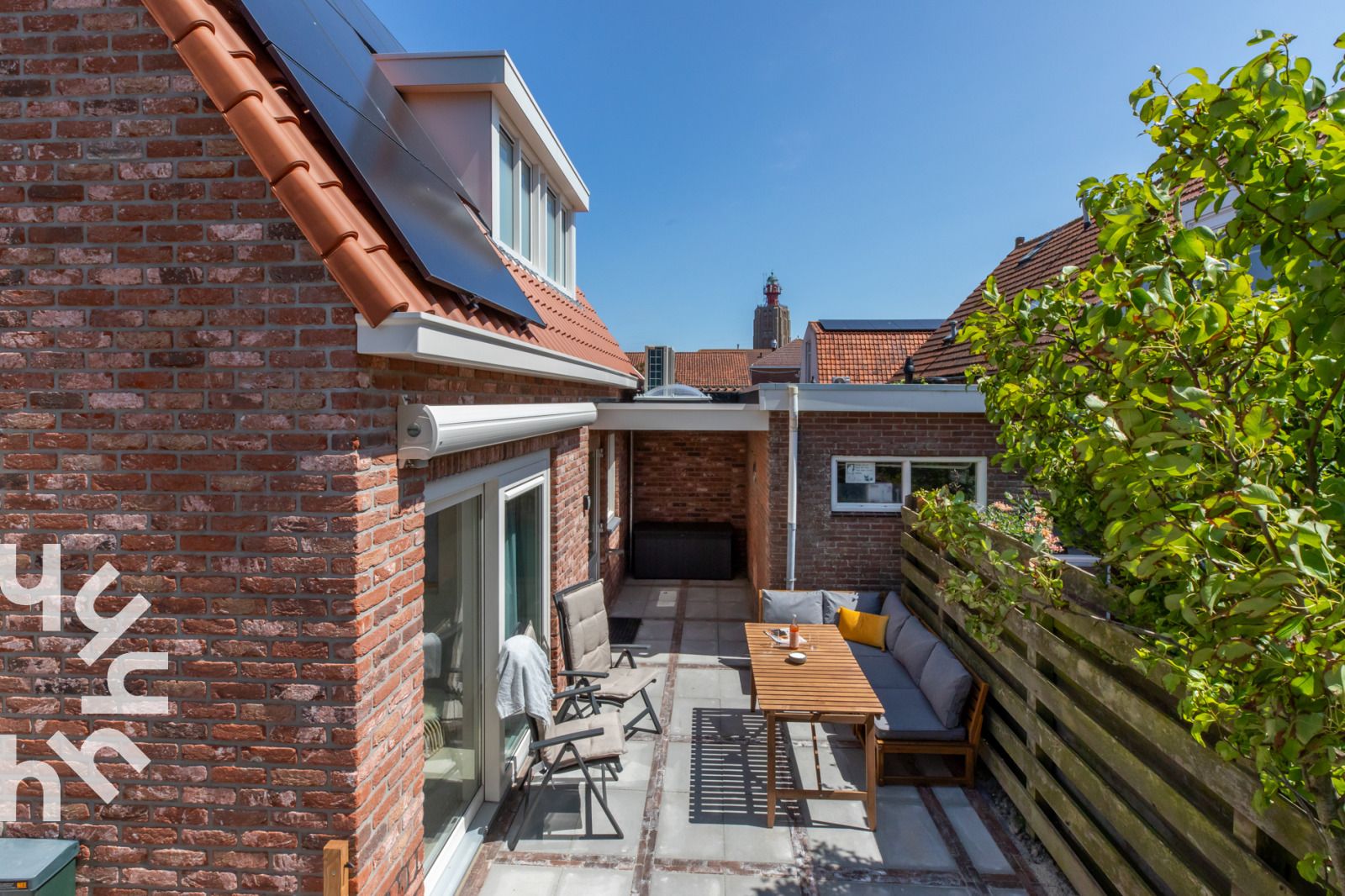 Kitchen of vacation home ZE1508 with beach decor in Westkapelle, Walcheren, Zeeland.