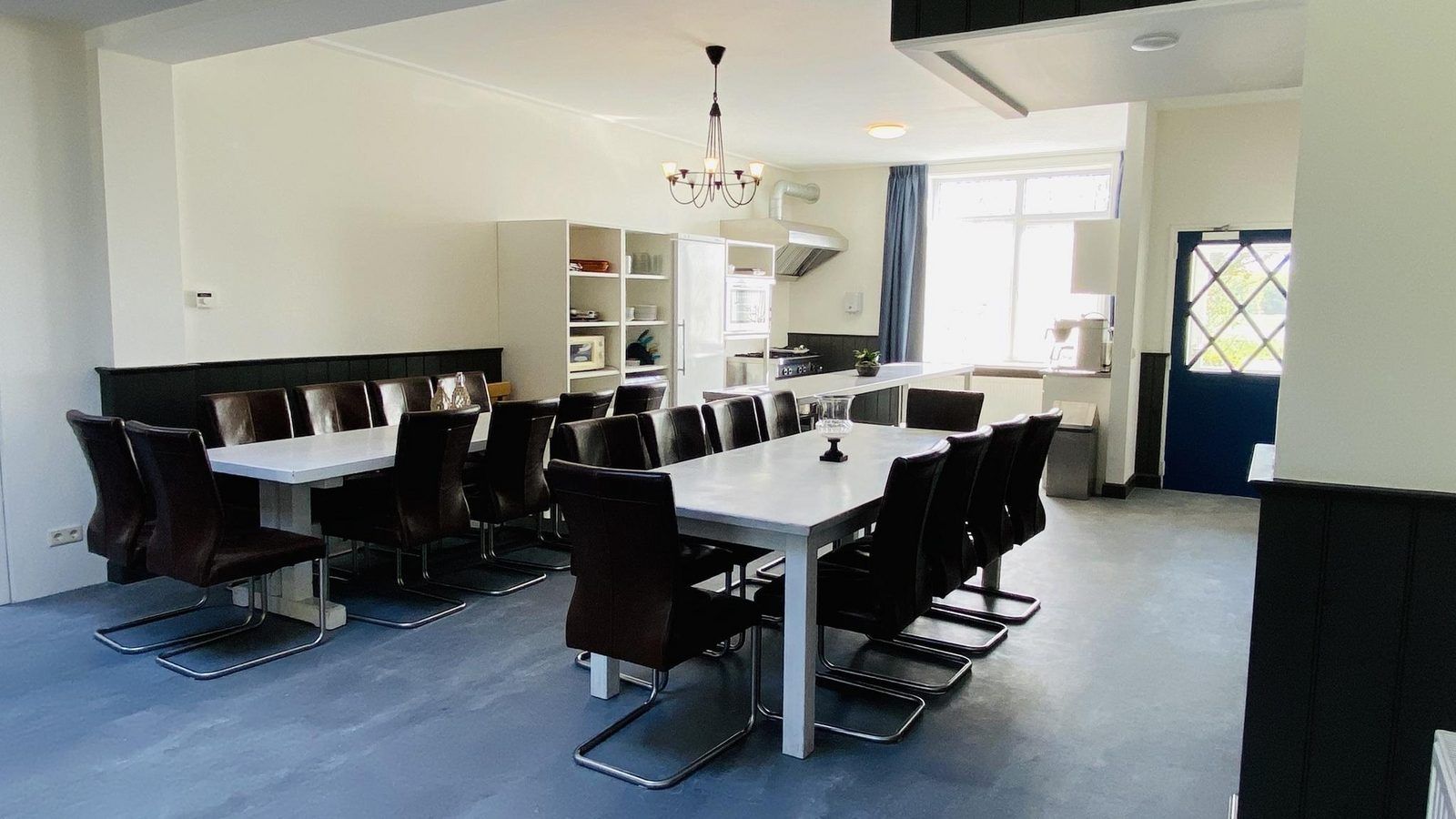 Large dining room in VZ131 Group accommodation Westkapelle, vacation home in Westkapelle, Walcheren.