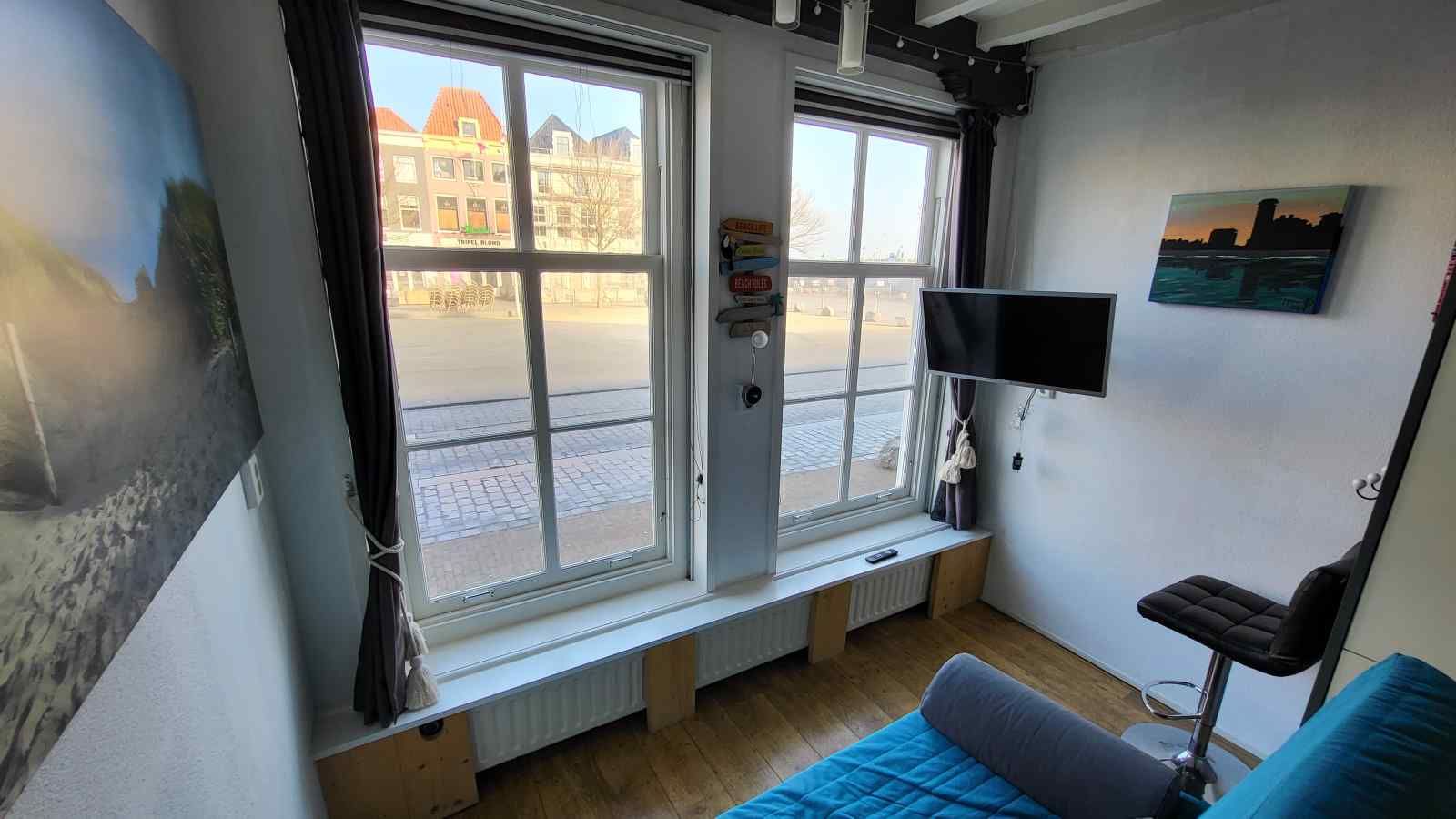 Gemuetliches Wohnzimmer im Ferienhaus ZE1260, Vlissingen, Walcheren mit komfortabler Sitzecke.