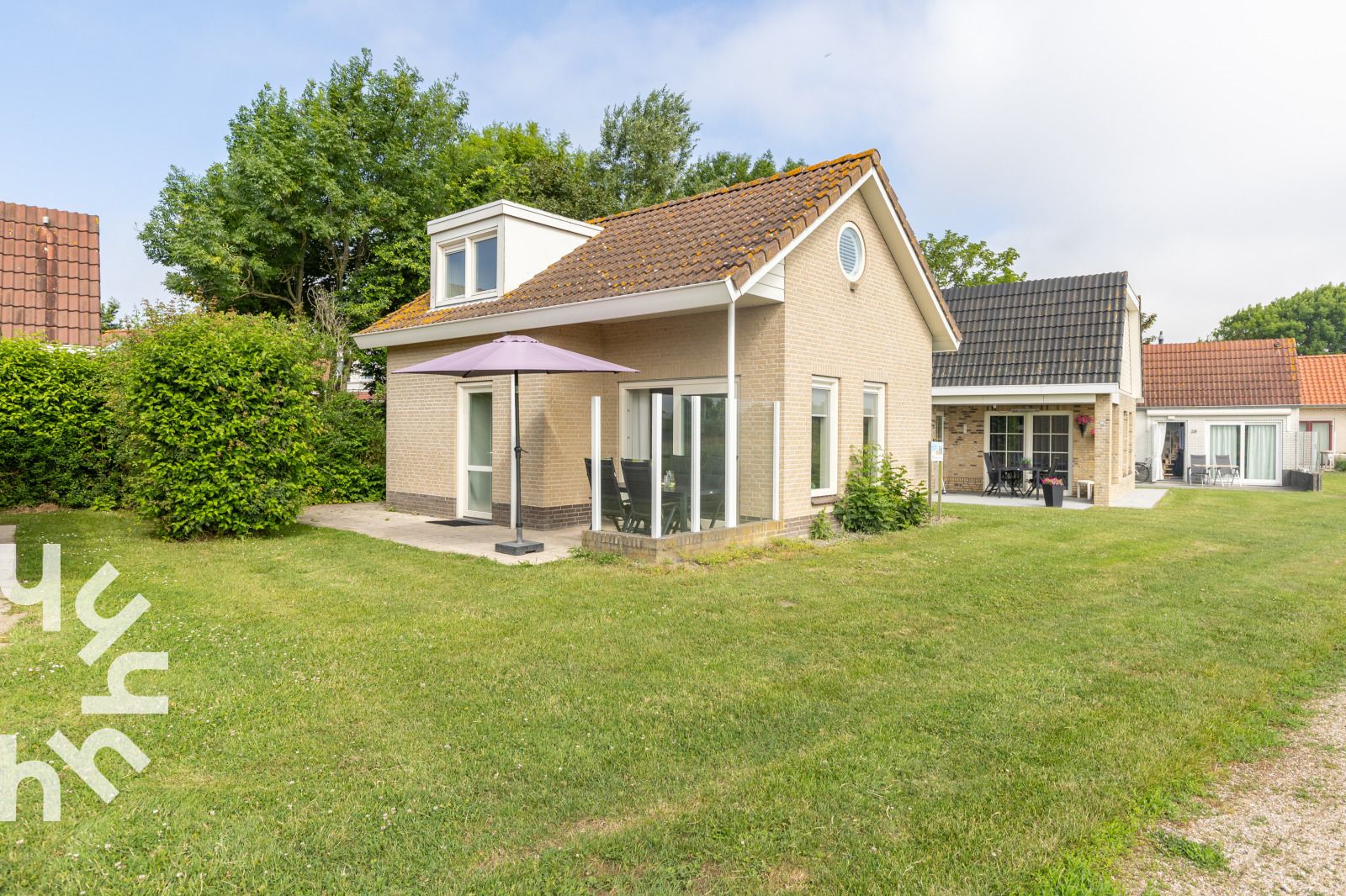 Moderne keuken in vakantiehuis ZE379, Vlissingen, Walcheren, Zeeland.