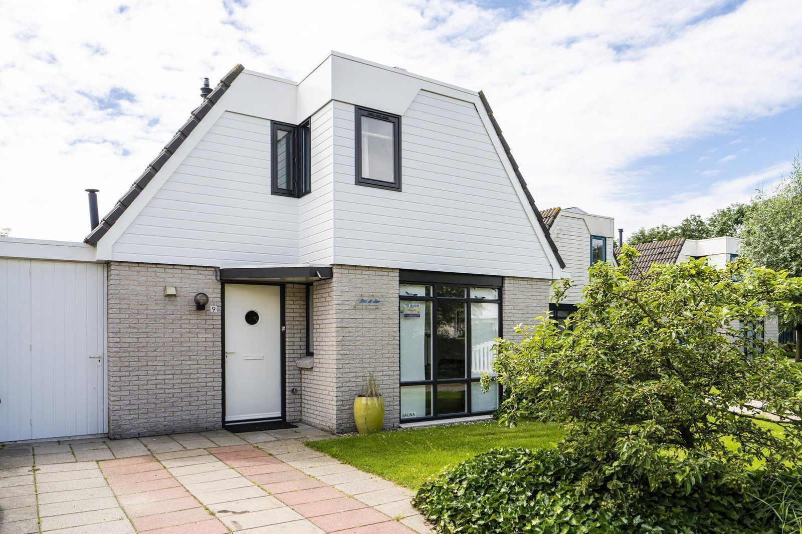 Eingang zu VZ969 Freistehendes Ferienhaus in Vlissingen, Walcheren, mit Vorgarten.