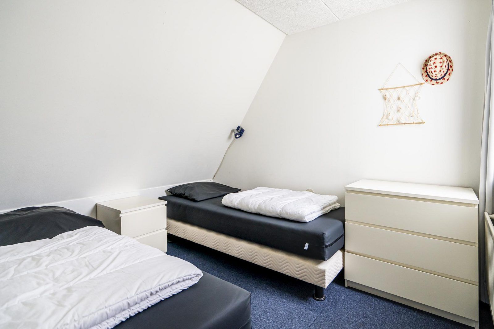 Gemuetliches Schlafzimmer mit zwei Betten in VZ969 Freistehendes Ferienhaus in Vlissingen, Walcheren.