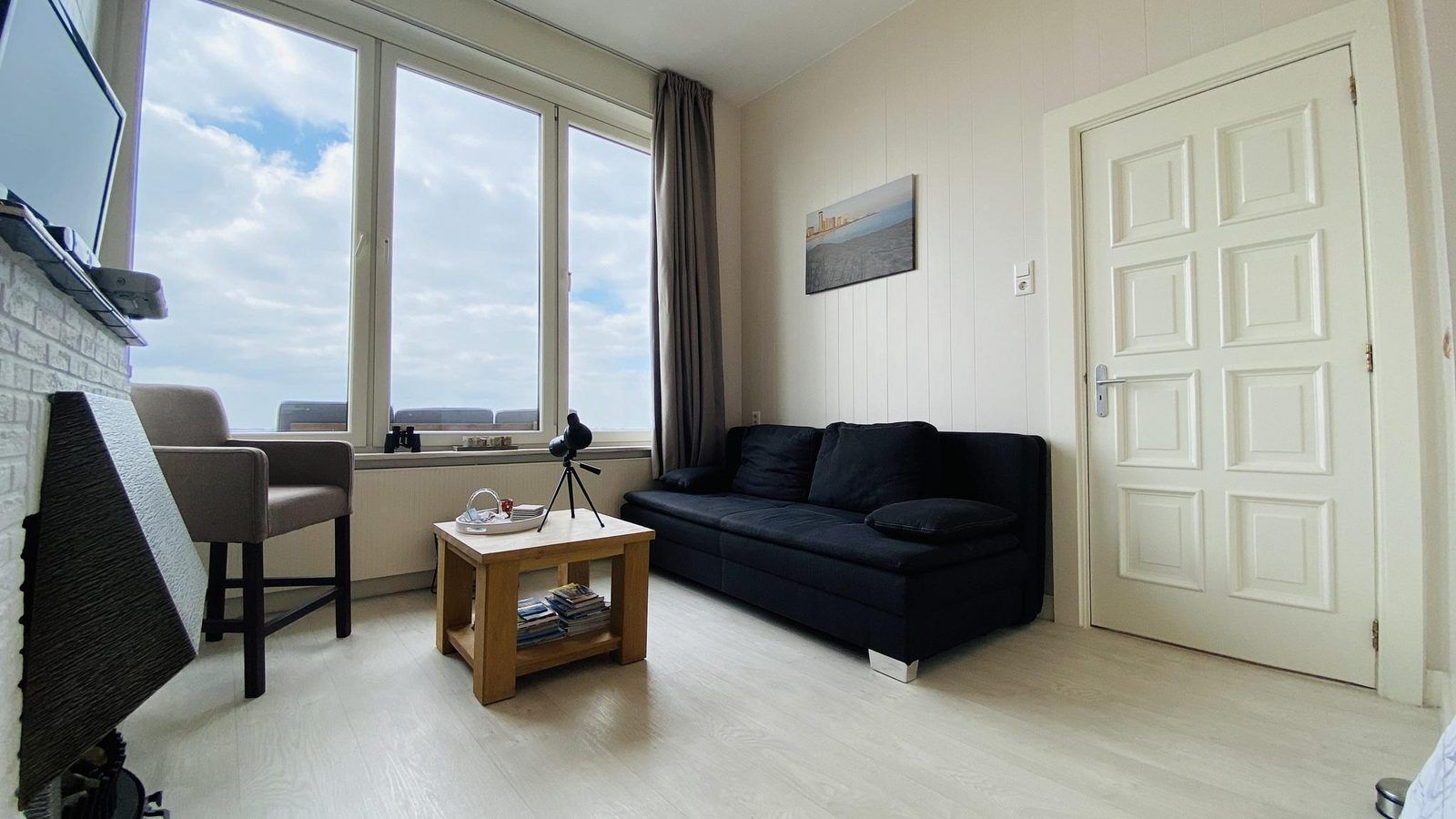 Zithoek in VZ733 Studio Vlissingen, vakantiewoning in Walcheren, met prachtig uitzicht op de omgeving.