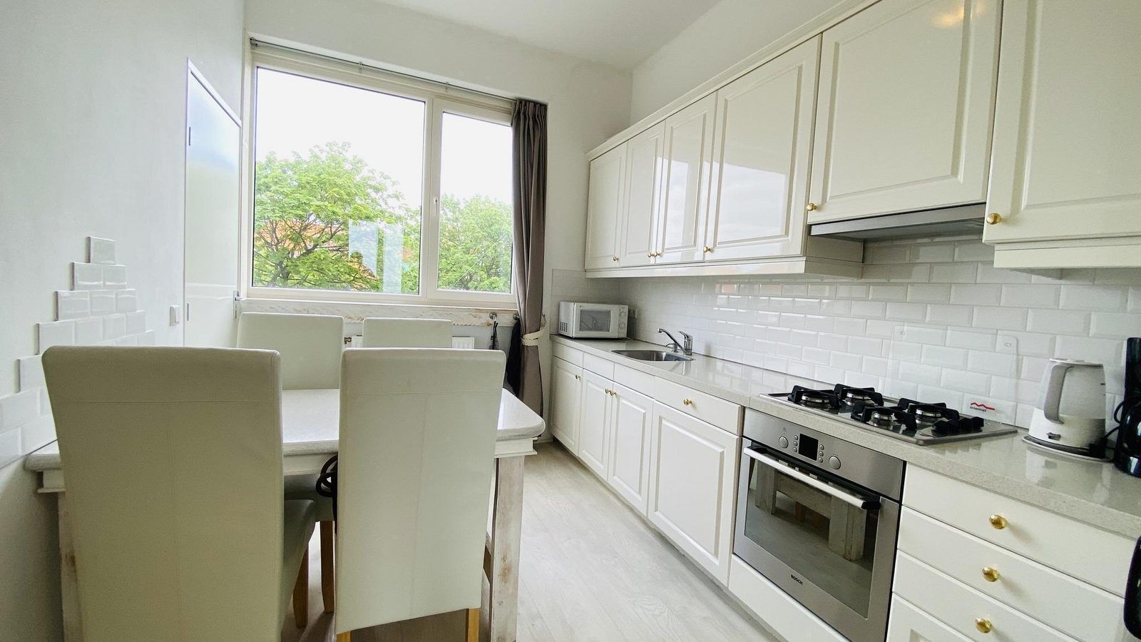 Keuken van VZ733 Studio Vlissingen, vakantieverblijf in Vlissingen, compleet uitgerust voor een comfortabel verblijf.