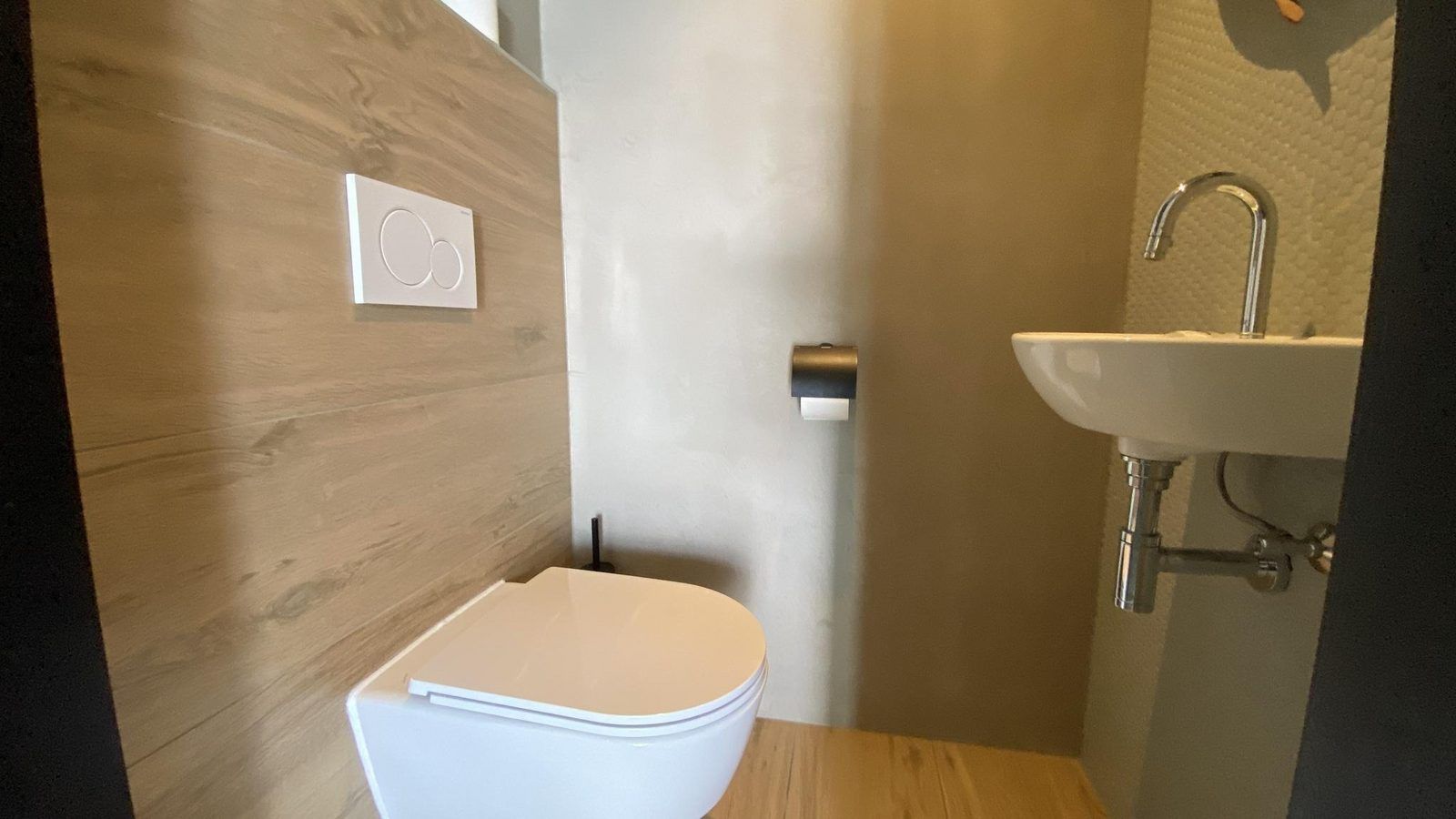 Rustgevende slaapkamer in VZ675 Strandwoning Vlissingen 4p in Vlissingen, Walcheren, Zeeland met comfortabele bedden.