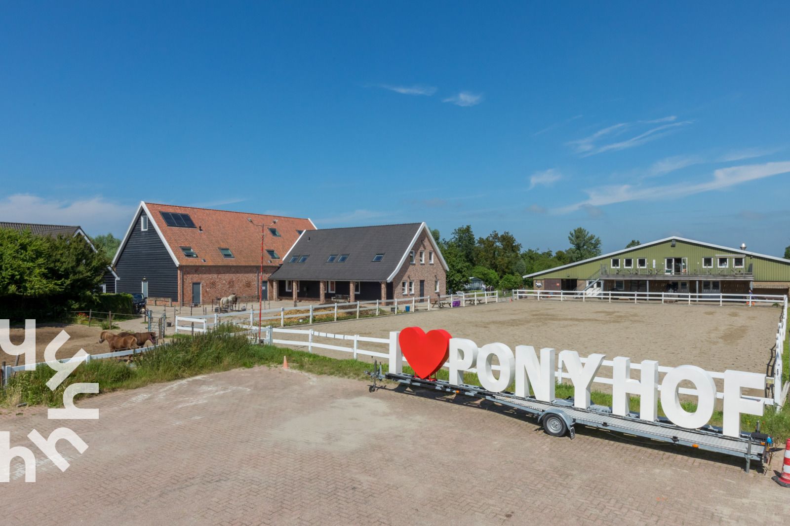 Slaapkamer met tweepersoonsbed in vakantiehuis ZE1447, Aagtekerke, Walcheren, Zeeland.