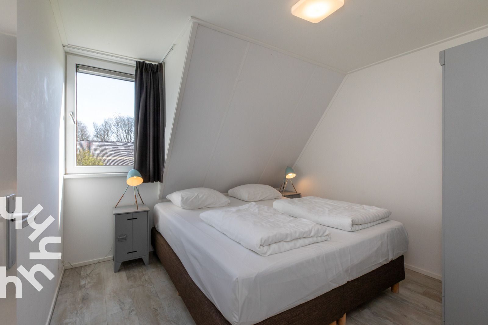 Moderne badkamer in vakantiehuis ZE1447, Aagtekerke, Walcheren, Zeeland.