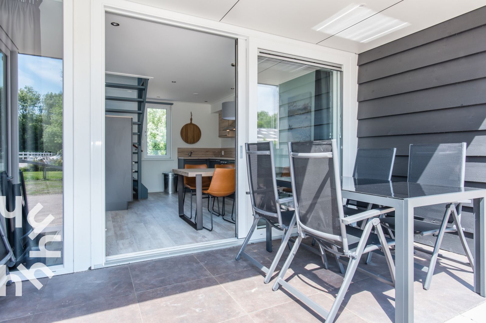 Luchtfoto van ZE1445, een vakantiehuis in Aagtekerke, Walcheren, omringd door natuur.