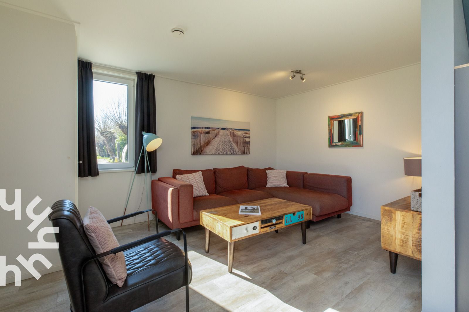 Groep ruiters aan zee nabij vakantiehuis ZE1445 in Aagtekerke, Walcheren.