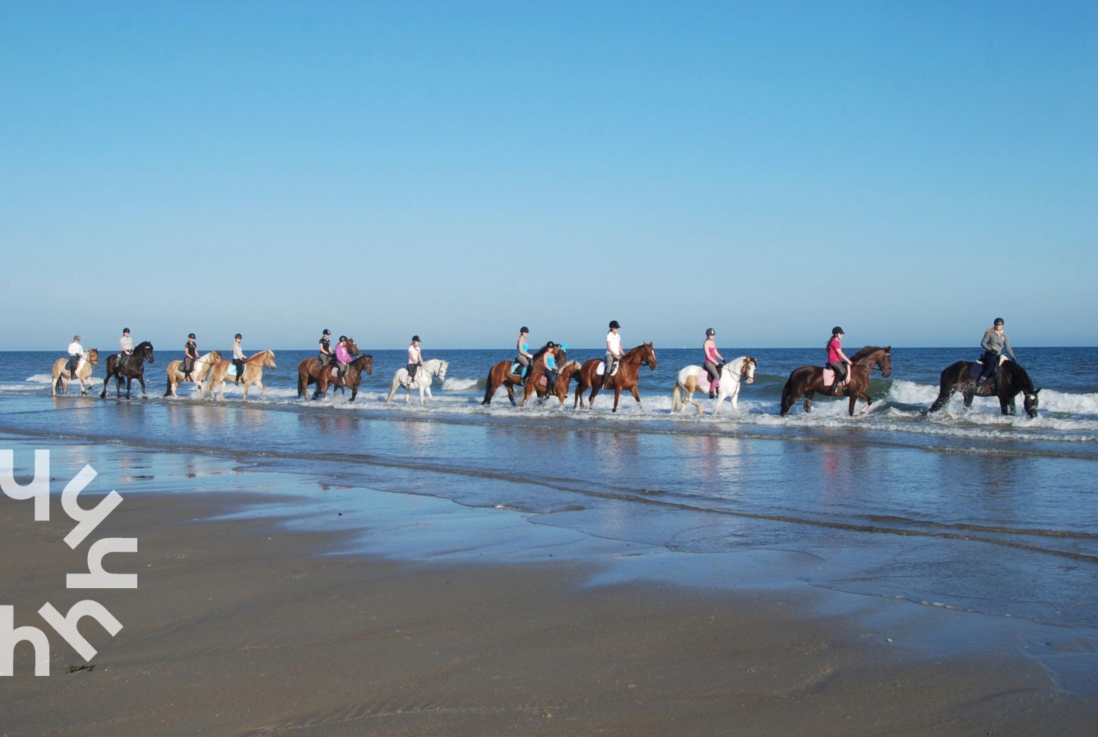 Stijlvolle woonkamer van ZE1448 vakantiehuis in Aagtekerke, Walcheren, met moderne inrichting.
