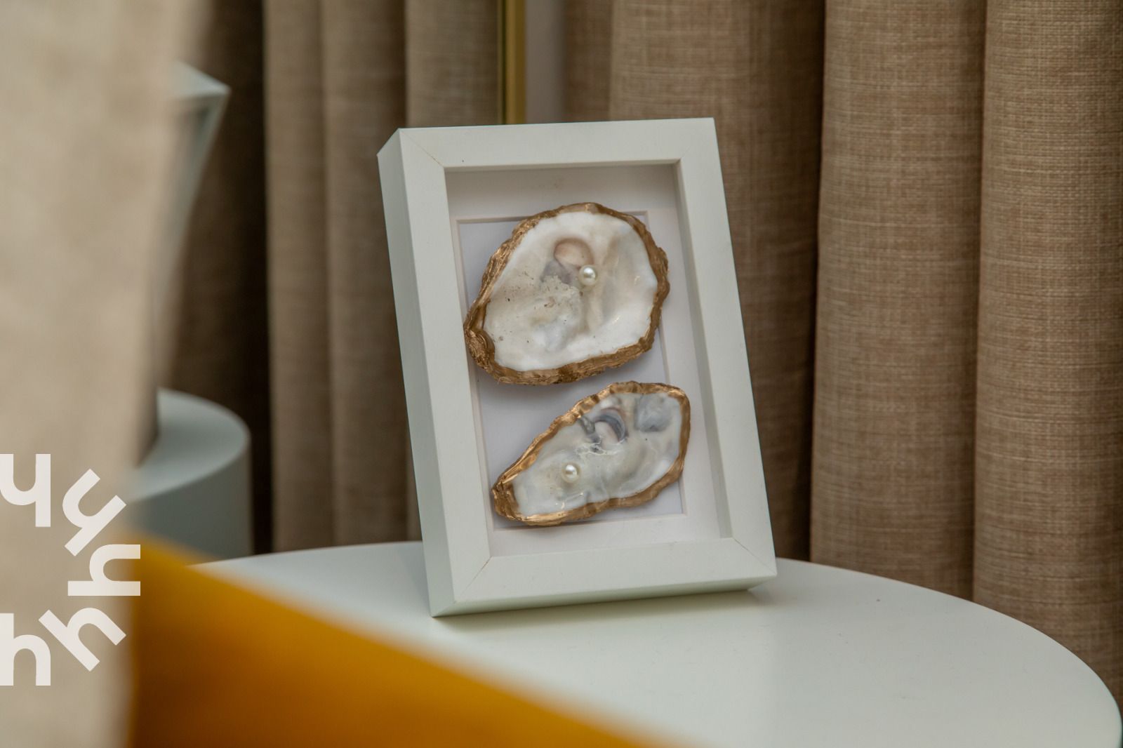 Zicht op de voordeur van vakantiehuis ZE1487 in Aagtekerke, Walcheren met uitnodigend terras.