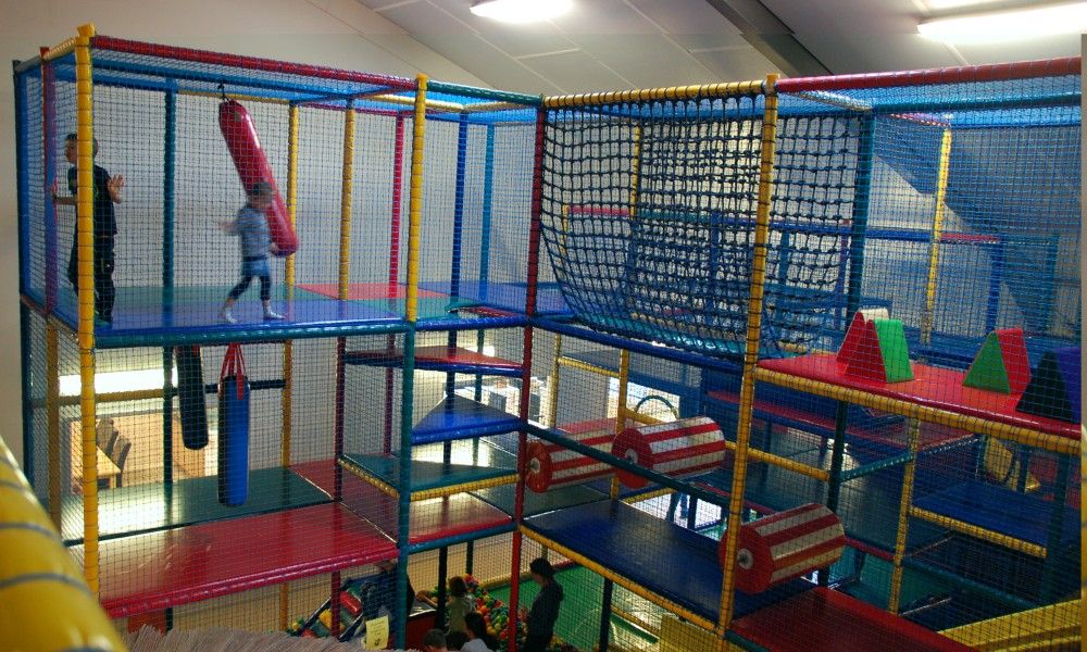 Indoor-Spielplatz fuer Kinder bei Zeeotter 6 Persoons chalet, Zoutelande, Zeeland.