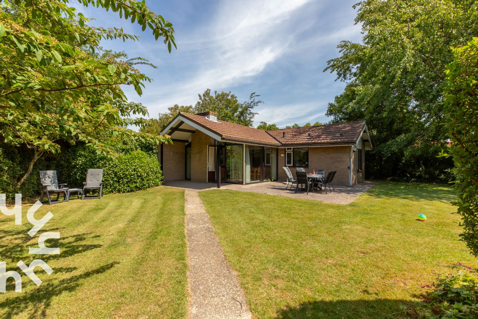 Strand en duinen bij Zoutelande, nabij vakantiehuis ZE281 in Walcheren, Zeeland.
