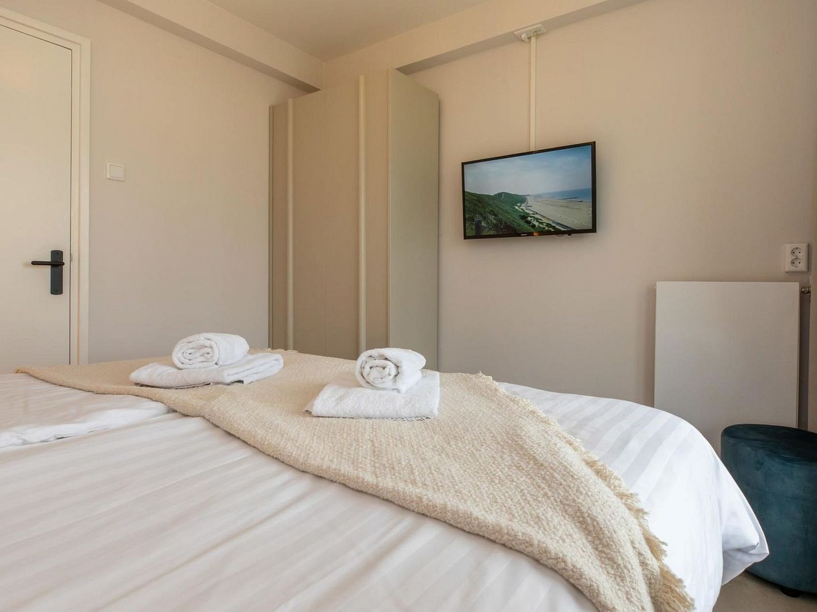 Guest house 6207136 - Holiday property Walcheren - Vakantiehuis Kurhaus IV mit Sauna