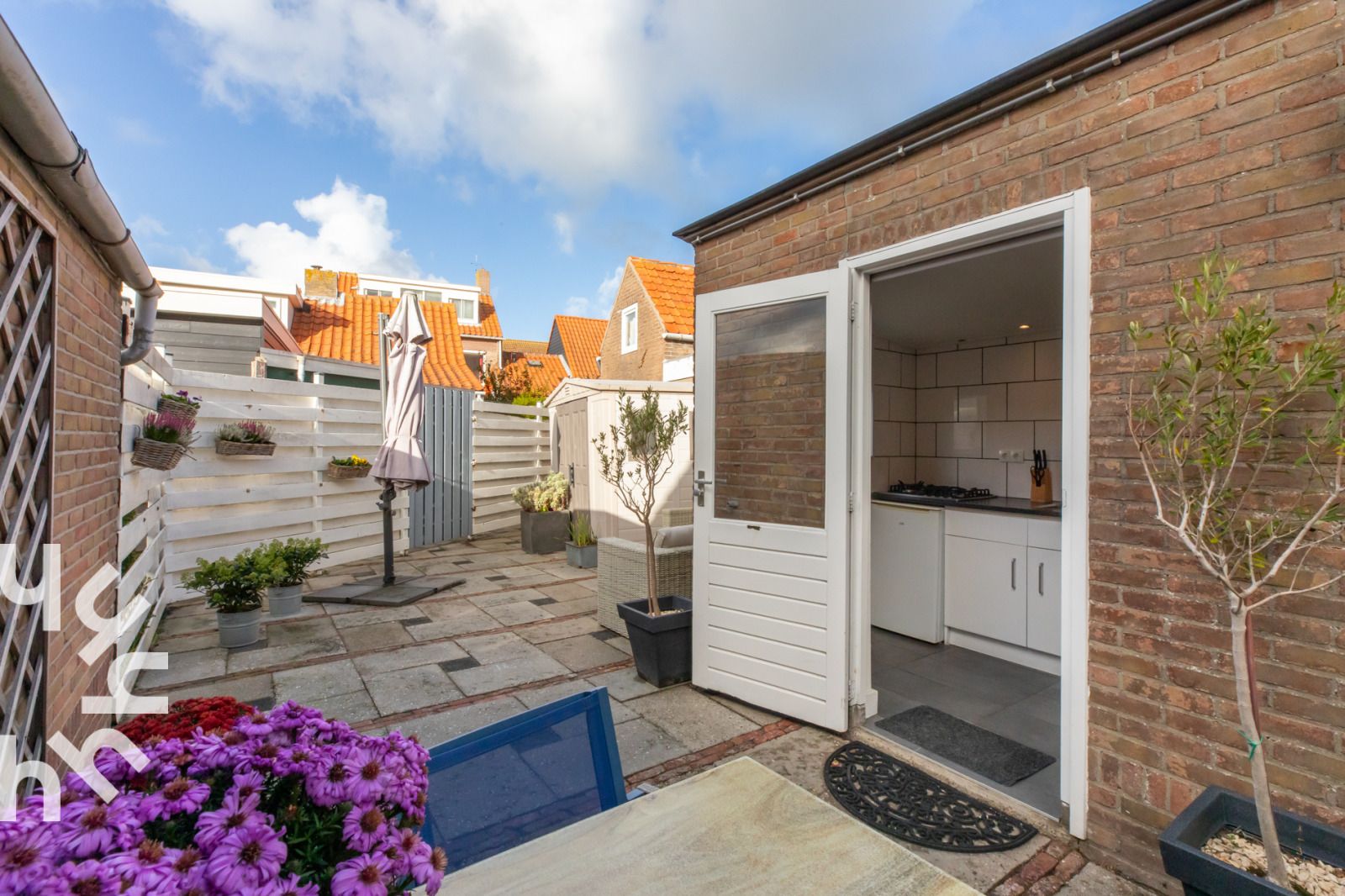 Eethoek met trap in vakantiehuis ZE1633, Zoutelande, Walcheren, Zeeland.