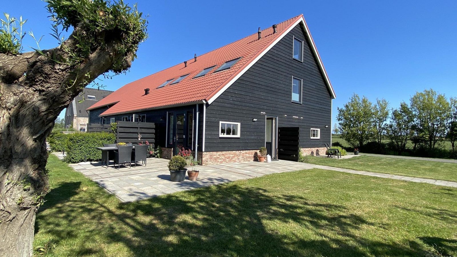 VZ587 Ferienhaus Vrouwenpolder mit grossem Garten und Terrasse in Walcheren, Zeeland.