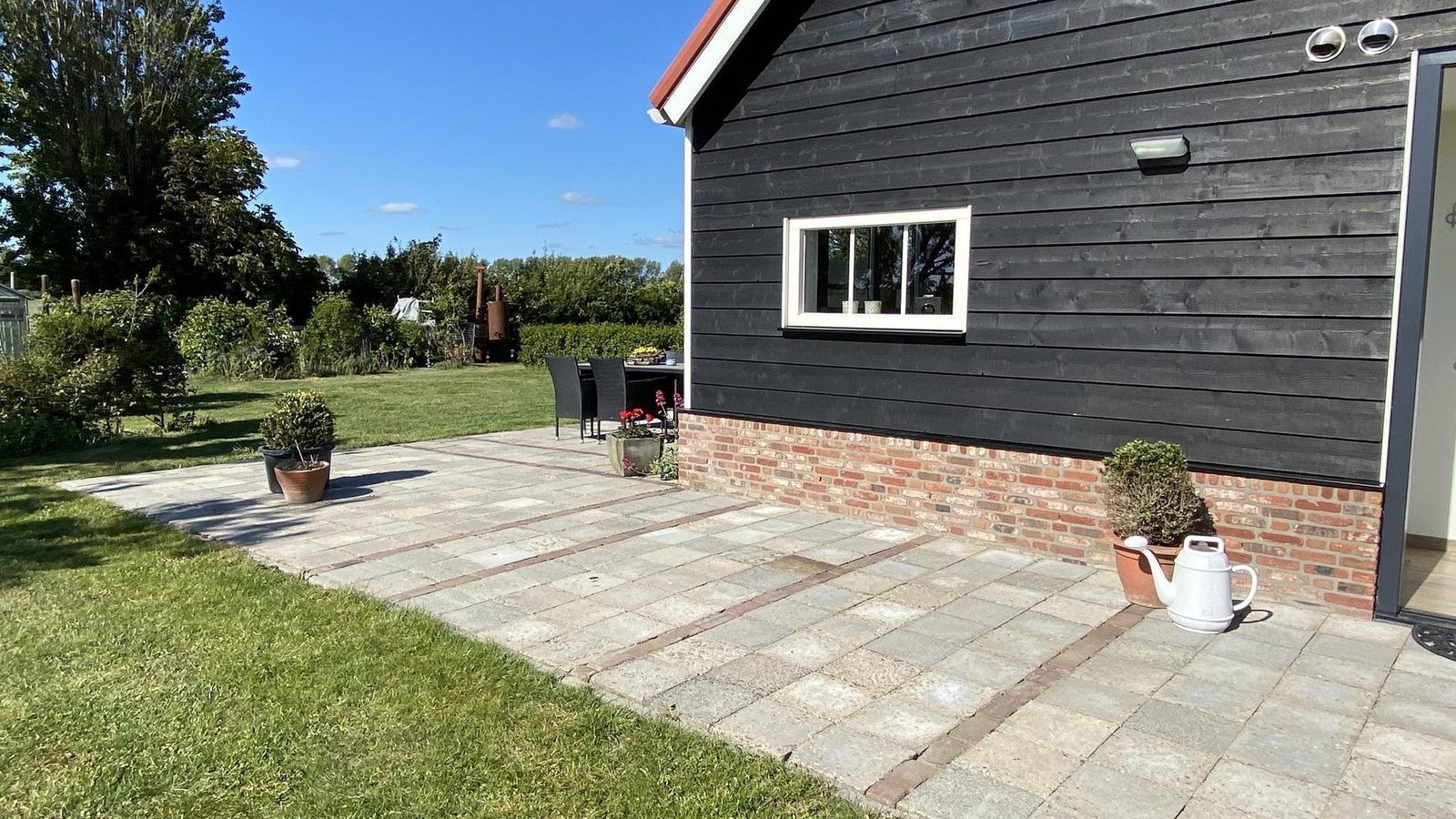 Seitenansicht von VZ587 Ferienhaus Vrouwenpolder mit Terrasse, Walcheren.