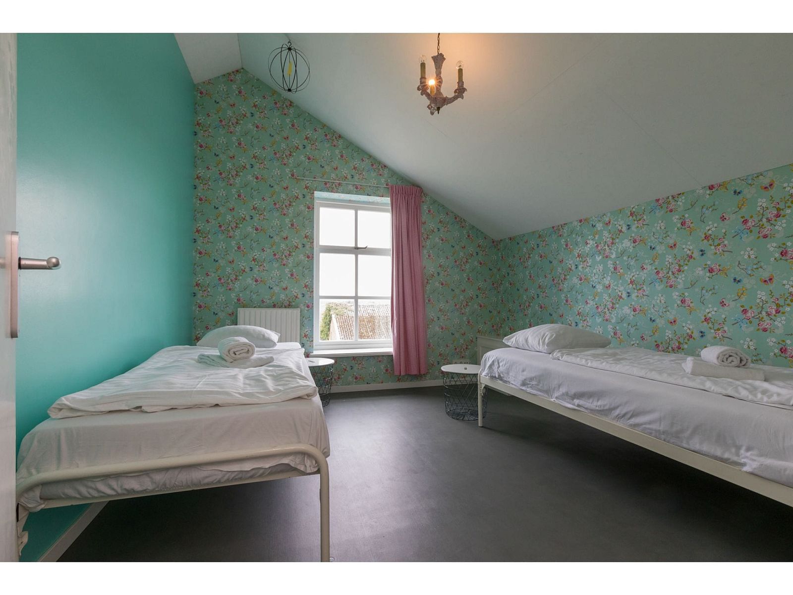 Guest house 620997 - Apartment Walcheren - Appartement - Kon Emmaweg 6  Vrouwenpolder bovenapp