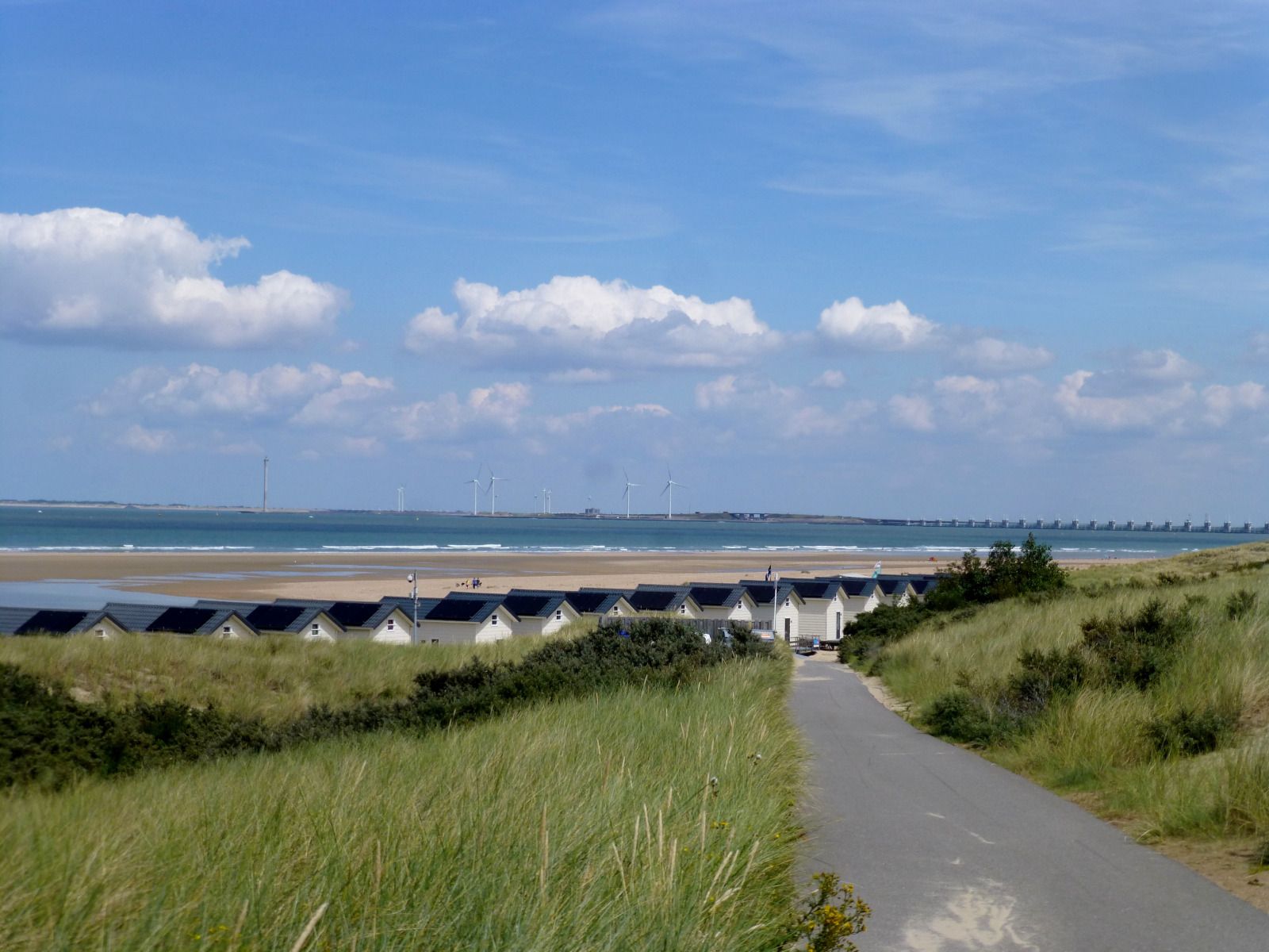 Spielplatz am Ferienhaus ZE161, Vrouwenpolder, Walcheren, ideal fuer Kinder zum Spielen.