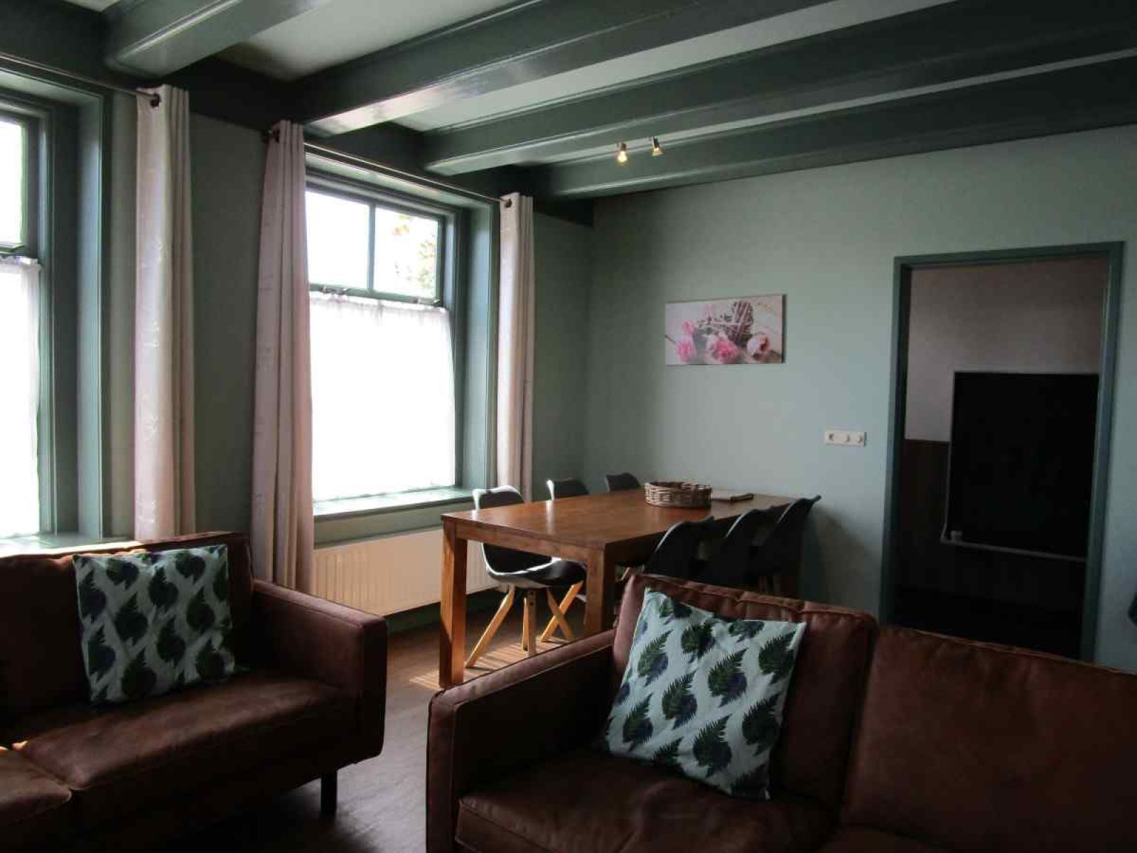 Moderne Dusche im Ferienhaus ZE161, Vrouwenpolder, Walcheren, mit Glastuer und Regendusche.