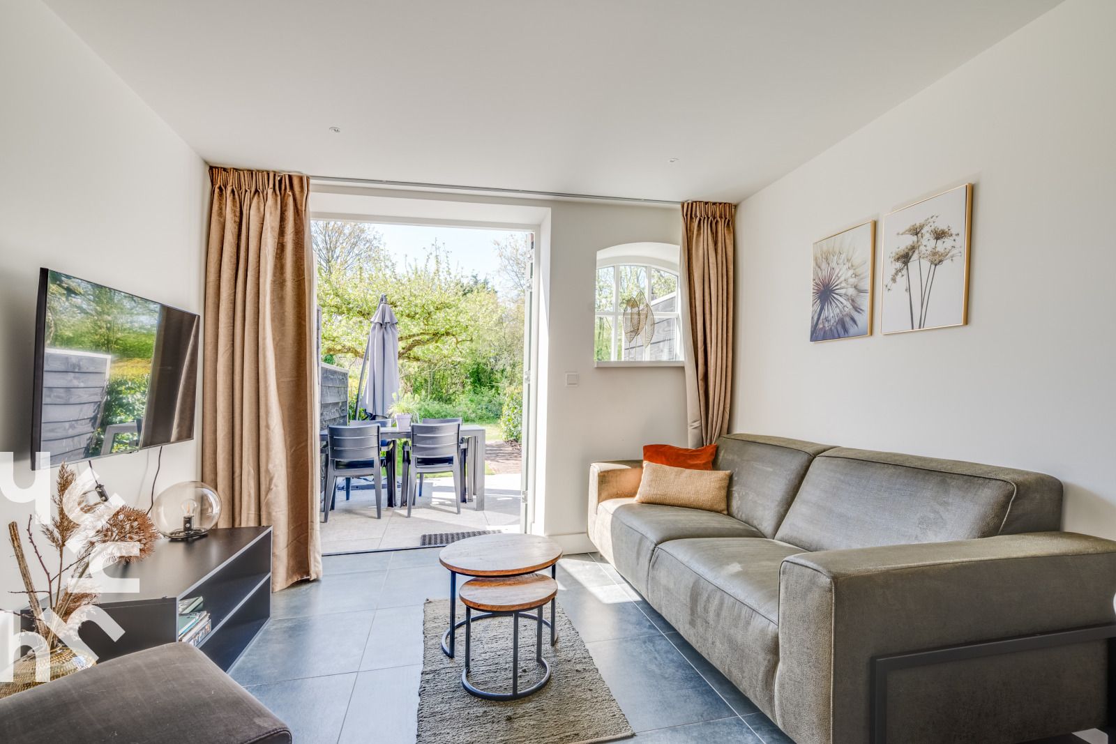 Luxury bathroom with shower and bath in vacation home ZE1152, Veere, Walcheren, Zeeland.