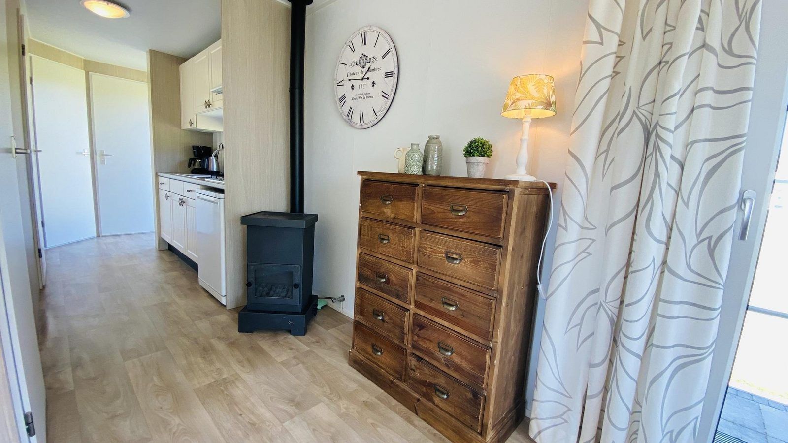 Kitchen in VZ235 Chalet Veere in Veere, Walcheren with modern appliances