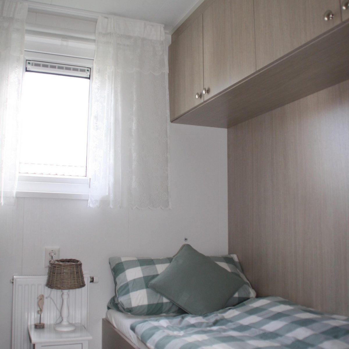 Cozy single room in VZ824 Chalet in Veere, Serooskerke, Walcheren, ideal for children.