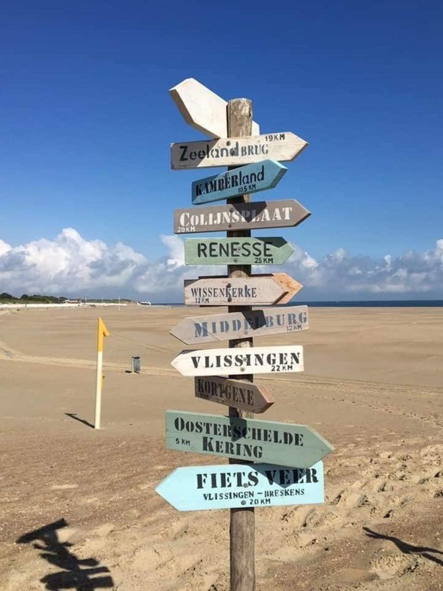 Directions to local attractions near VZ824 Chalet in Veere, Serooskerke, Walcheren.