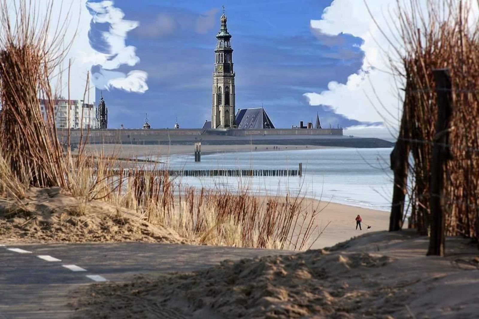 City views from the beach at VZ824 Chalet in Veere, Serooskerke, Walcheren, ideal for walks.