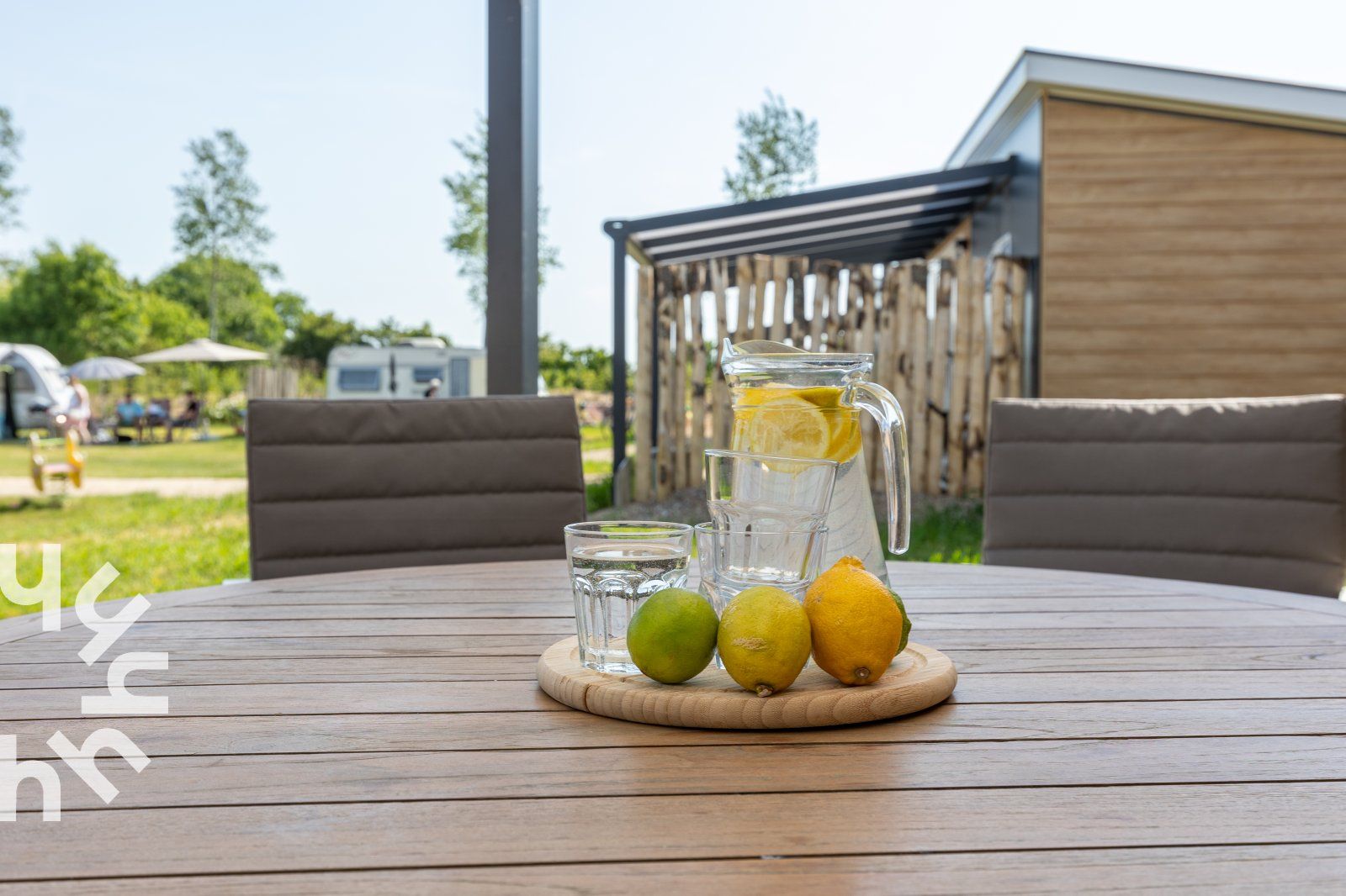 Tafeltennistafel bij vakantiehuis ZE1265, Meliskerke, Walcheren, voor sportliefhebbers.