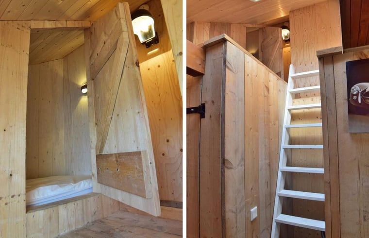 Houten slaapruimte met ladder in Vakantiehuis in Grijpskerke, Walcheren, voor avontuurlijke gasten.