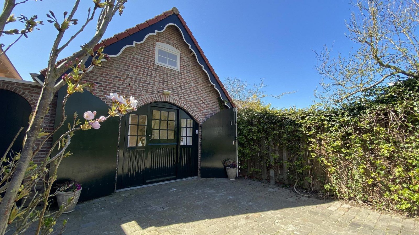 Charmante entree van VZ944 Vakantiehuis in Grijpskerke, Walcheren, Zeeland.