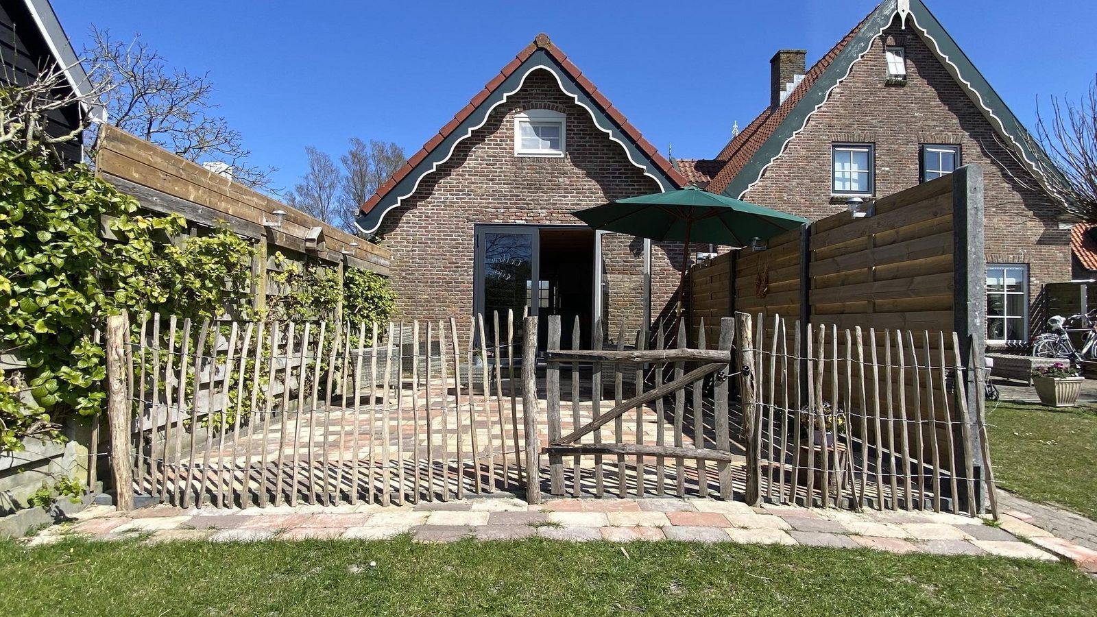 Buitenzicht van VZ944 Vakantiehuis in Grijpskerke, Walcheren, Zeeland.