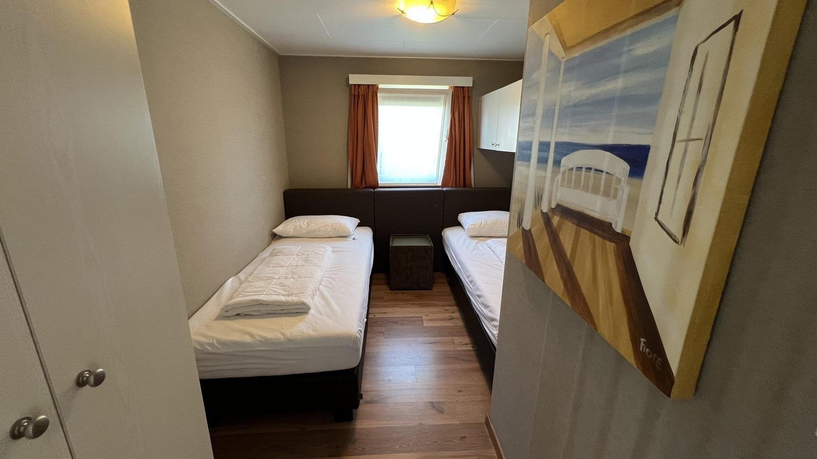 Gemuetliches Schlafzimmer in VZ807 Ferienhaus Breskens, ideal fuer Kinder in Zeeuws-Vlaanderen.