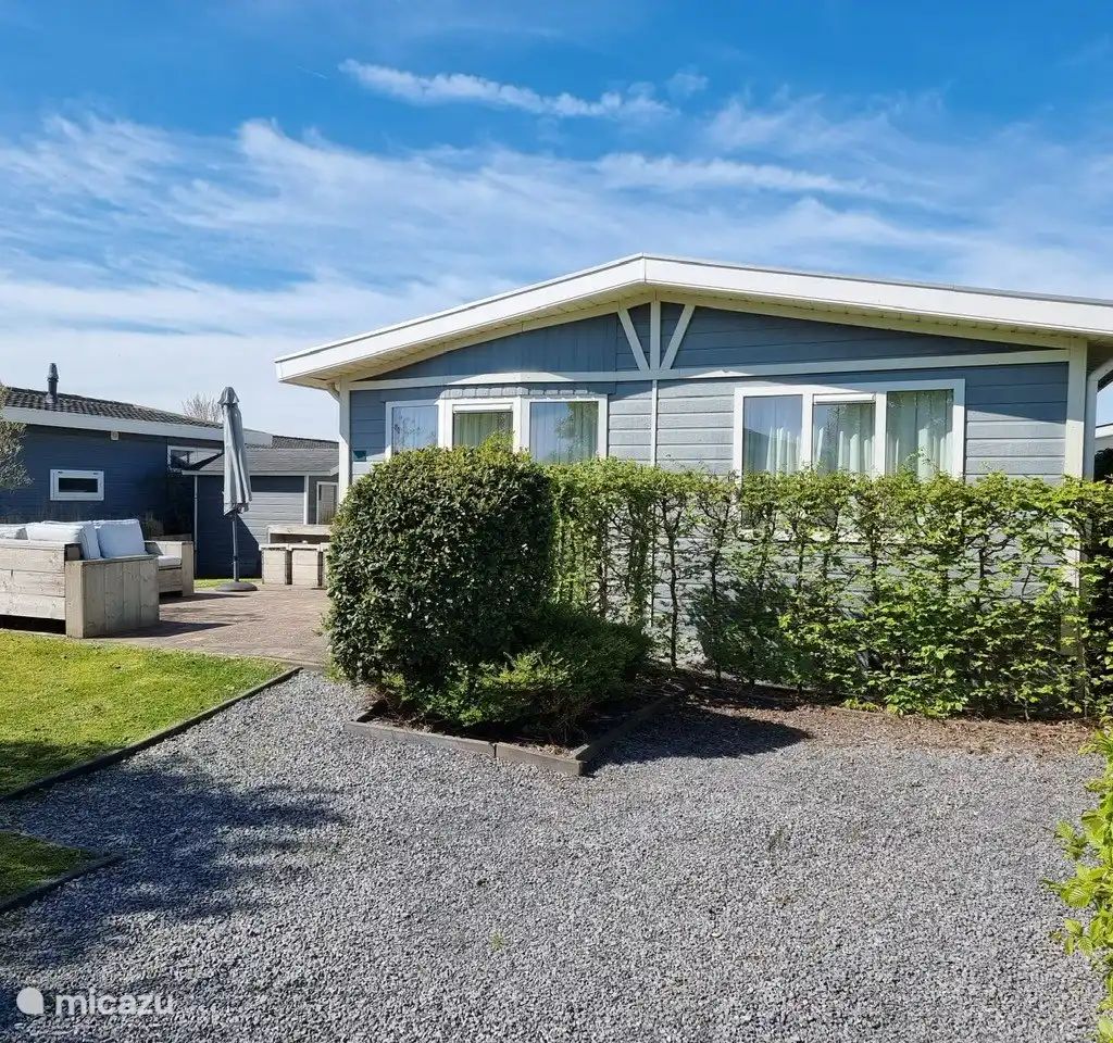 Guest house 630188 - Chalet Zeeuws-Vlaanderen - Blue Beach House