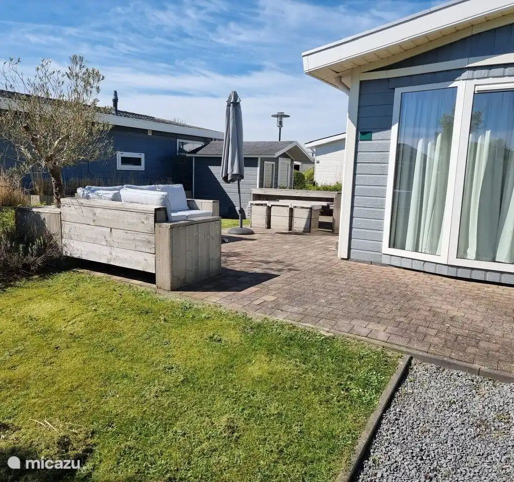Guest house 630188 - Chalet Zeeuws-Vlaanderen - Blue Beach House