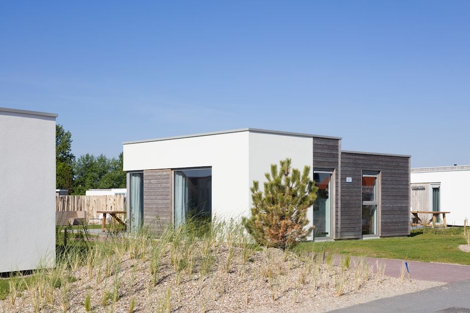 L4A Comfort vakantiehuis in Nieuwvliet-Bad, Zeeuws-Vlaanderen, omgeven door duinen en natuur, ideaal voor een ontspannen verblijf in Zeeland.