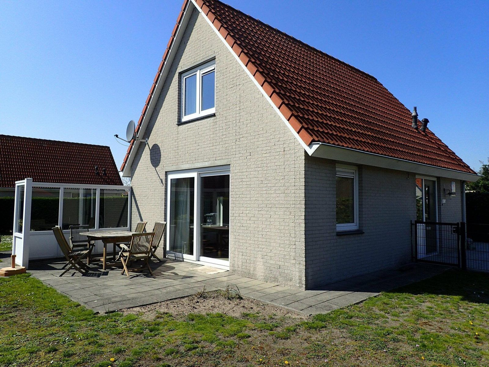 VZ921 Holiday home in Cadzand-Bad with outdoor space and seating, Zeeuws-Vlaanderen.
