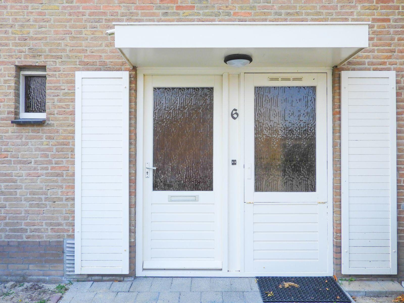 Garten und Schuppen bei VZ331 Apartment Cadzand, ruhige Umgebung fuer Entspannung in Cadzand.