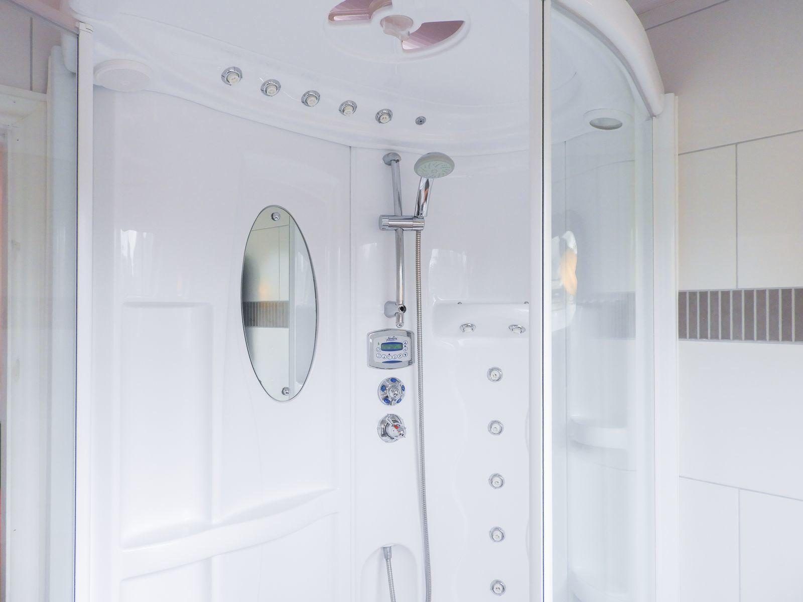 Spacious living room with access to bedroom in VZ052 Apartment Sluis, Sluis, Zeeuws-Vlaanderen.