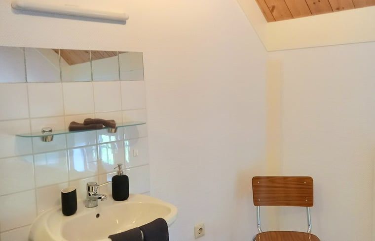 Stijlvolle badkamer in Vakantiehuisje in IJzendijke, Zeeuws-Vlaanderen, Zeeland.