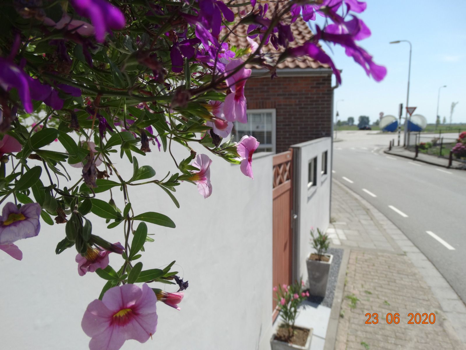 Cozy bedroom under a wooden ceiling in vacation home ZE1542, Biervliet.
