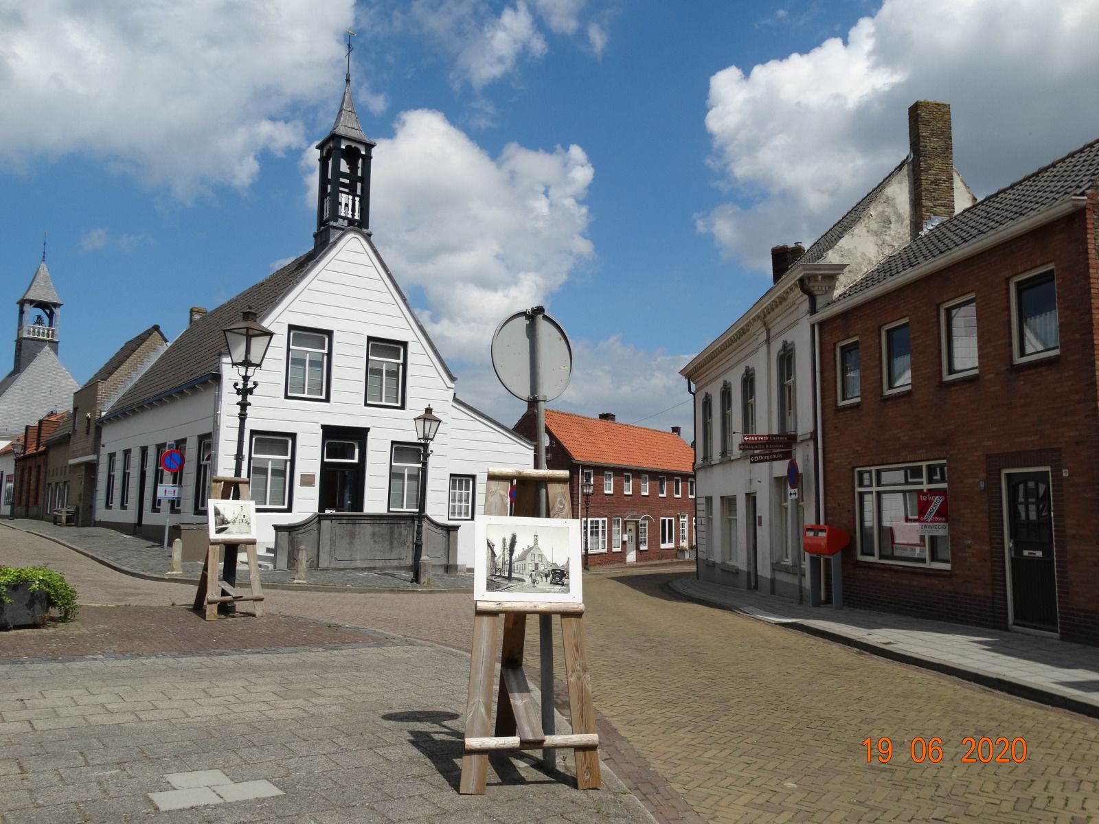 Flowers near vacation home ZE1542, Biervliet, Zeeland.