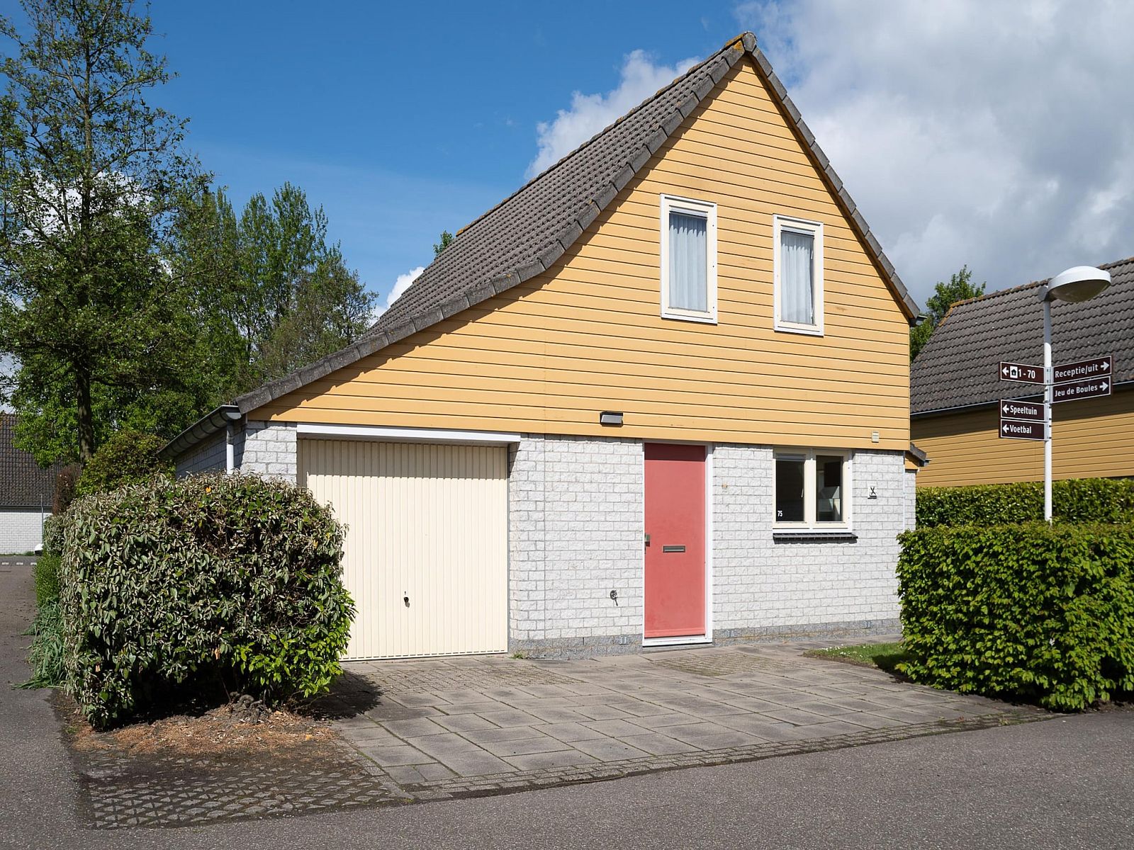 Guest house 6406234 - Holiday property Zuid-Beveland - Villapark De Oesterbaai 75