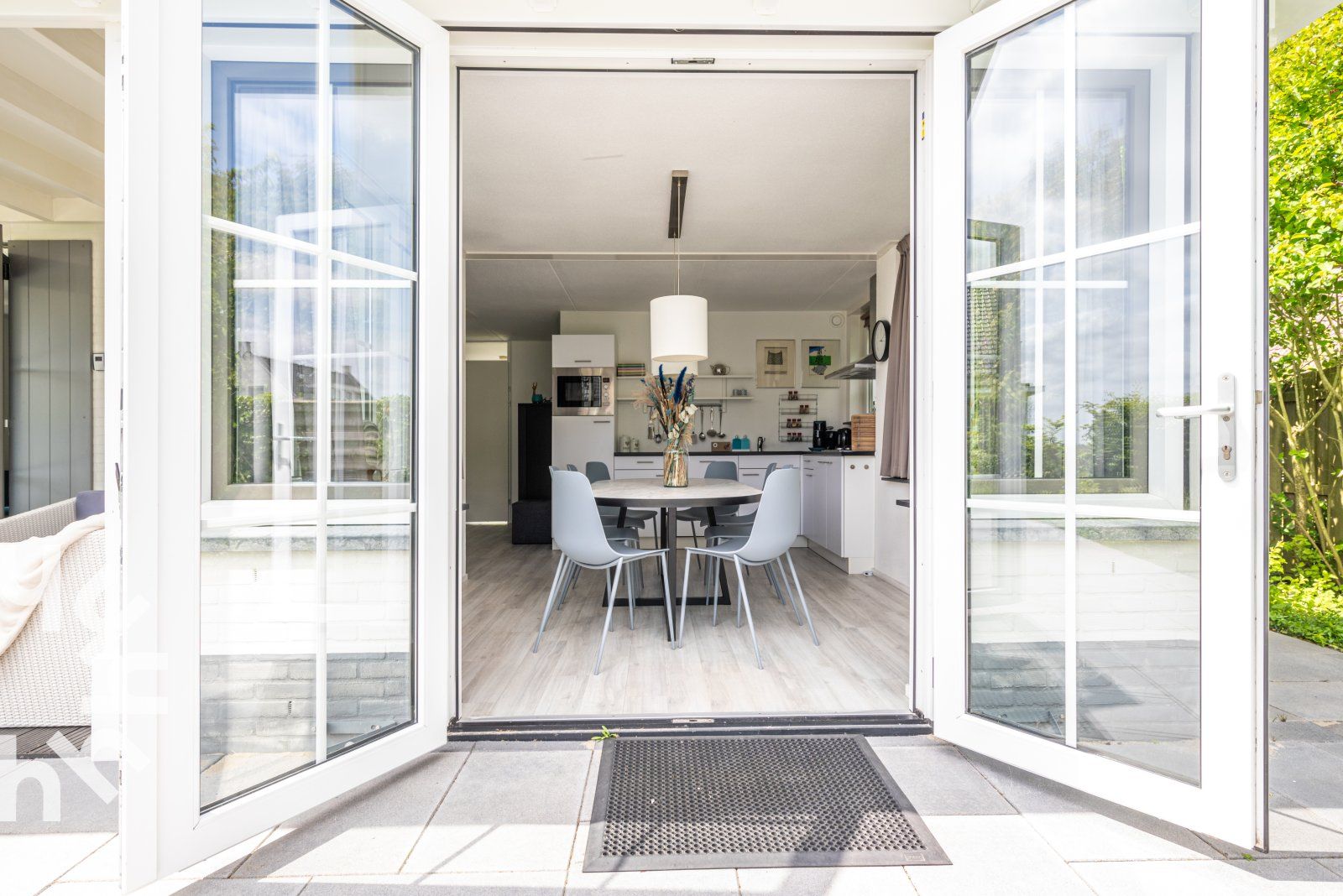 Gezellige keuken in vakantiehuis ZE218, Wolphaartsdijk, met moderne apparatuur.