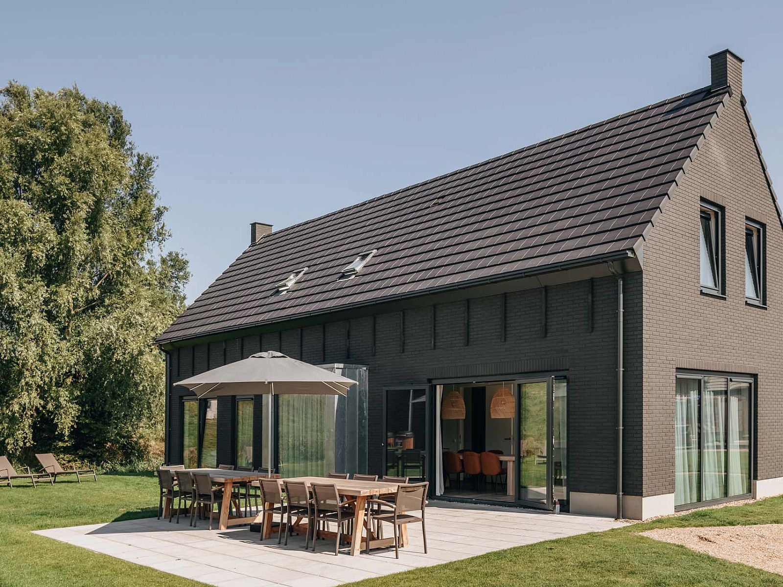 Vrijstaande woning in Wolphaartsdijk met terras, ideaal vakantiehuis in Zuid-Beveland, Zeeland voor een ontspannen verblijf in de natuur.